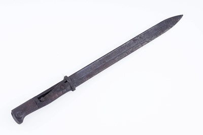 Lot 74 - A selection of knives and bayonets