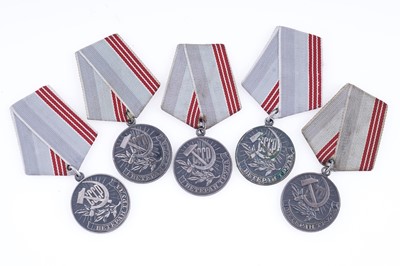 Lot 15 - A selection of Soviet Russian orders and medals