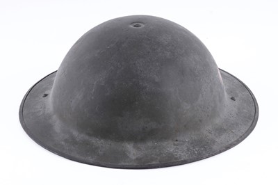 Lot 29 - Military helmets