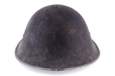 Lot 29 - Military helmets