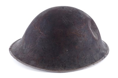 Lot 29 - Military helmets