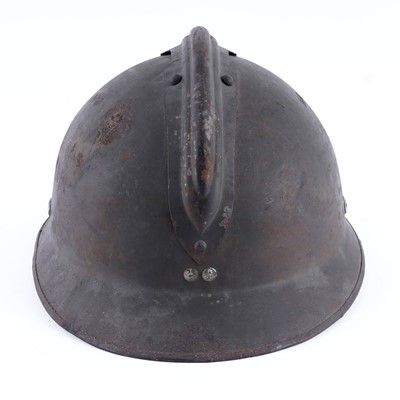 Lot 29 - Military helmets