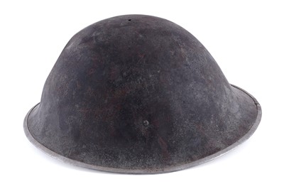 Lot 29 - Military helmets