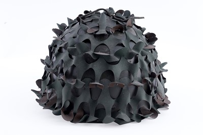 Lot 29 - Military helmets