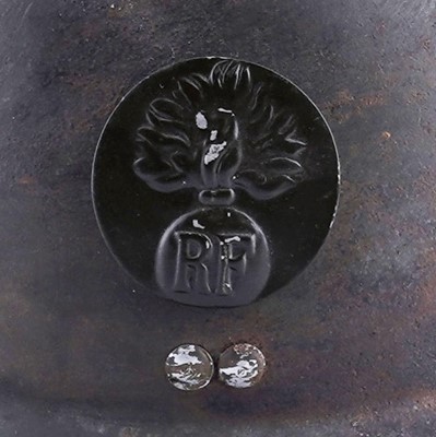 Lot 29 - Military helmets