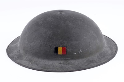 Lot 29 - Military helmets