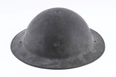 Lot 29 - Military helmets