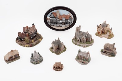 Lot 305 - A collection of Lilliput Lane model cottages; with a boxed Lakeland Studios wall plaque ‘Chester’