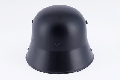 Lot 32 - A German M16 helmet