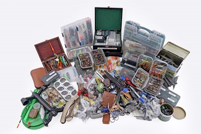 Lot 541 - A selection of fly-tying tools and accessories