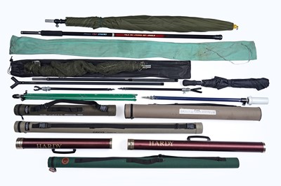 Lot 543 - A selection of fishing accessories