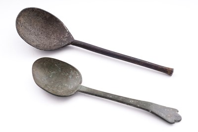 Lot 395 - A late 17th Century latten trefid spoon; and a 17th Century pewter spoon