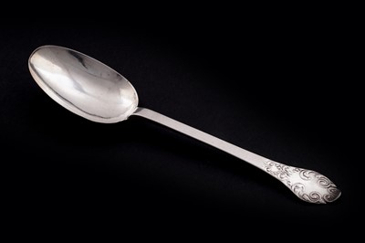 Lot 396 - A late James II silver lace-back trefid spoon