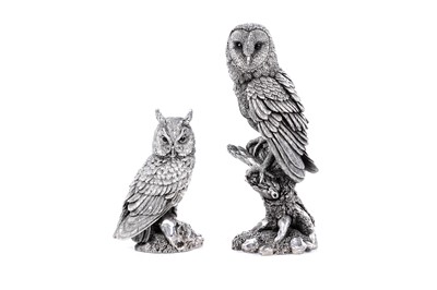 Lot 192 - Two Comyns silver owl ornaments