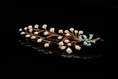 Lot 913 - A late Victorian Romantic period turquoise and seed pearl brooch
