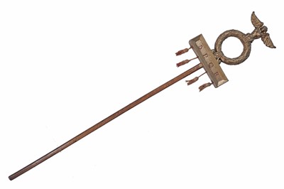 Lot 522 - A reproduction Roman standard