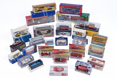 Lot 404 - A collection of various boxed diecast vehicles