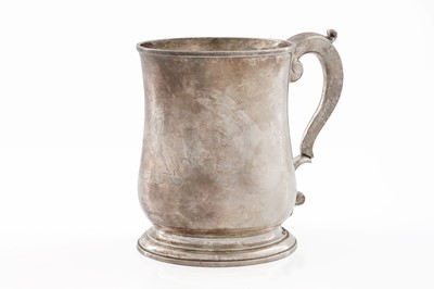 Lot 82 - A George II silver mug