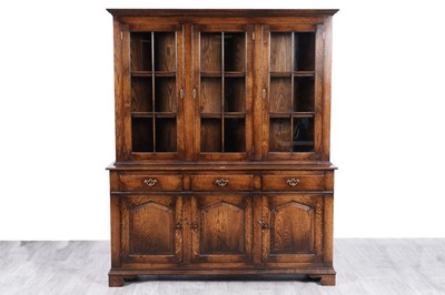 Lot 66 - Attributed to Titchmarsh & Goodwin: a Georgian style oak bookcase