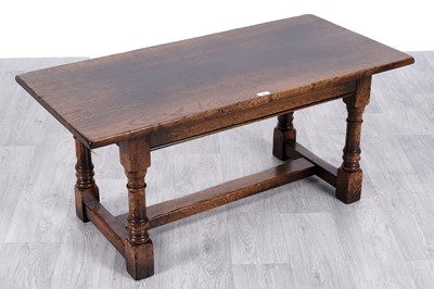 Lot 69 - Attributed to Titchmarsh & Goodwin: a Georgian style oak coffee table