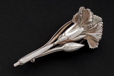 Lot 302 - A Victorian novelty silver vinaigrette in the form of a carnation flower
