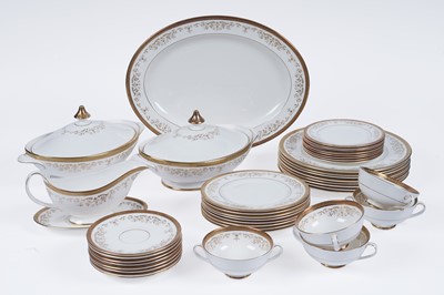 Lot 306 - A Royal Doulton ‘Belmont’ dinner service