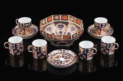 Lot 311 - Royal Crown Derby 'Old Imari' bowl and six 'Imari' coffee cans and saucers