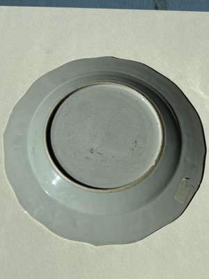 Lot 817 - A Chinese 'Imari' plate; and three saucers