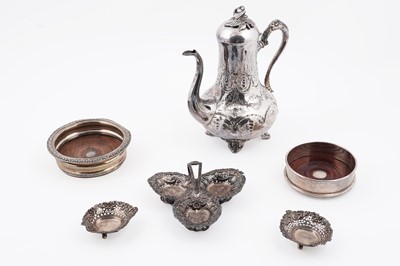 Lot 85 - Victorian and later silver and silverplate, including: love heart pattern bonbon dishes