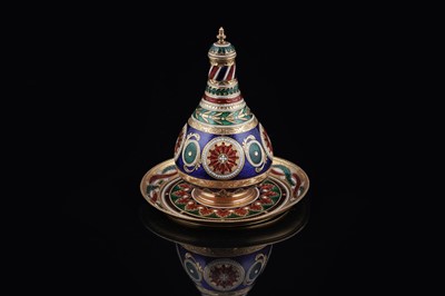 Lot 368 - Royal Association: a George IV gold and enamelled scent bottle and stand