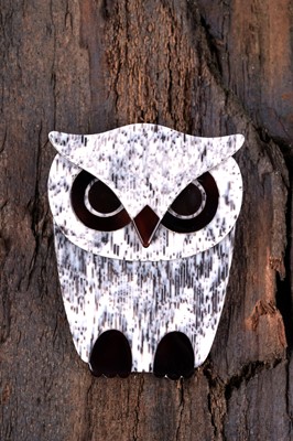 Lot 86 - A Léa Stein celluloid 'Buba the Owl' brooch