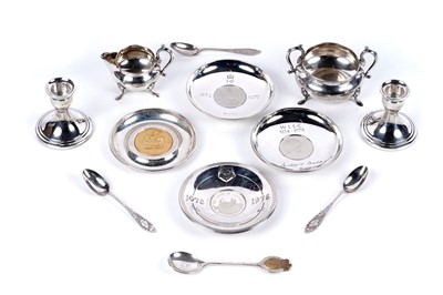 Lot 182 - Silver items including: Royal Commemorative coin dishes