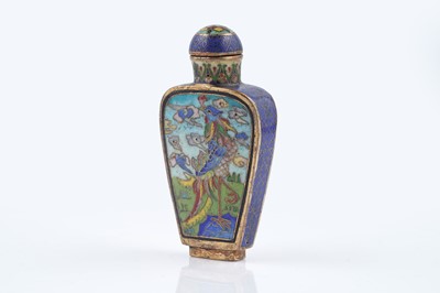 Lot 829 - A Chinese cloisonne snuff bottle
