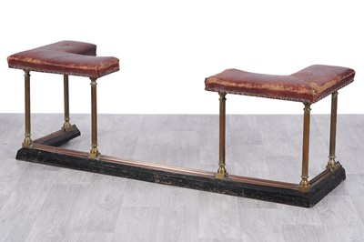 Lot 73 - An early 20th Century brass and copper club fender