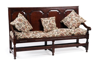 Lot 1082 - A Georgian oak settle