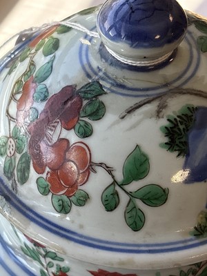 Lot 816 - A Chinese Wucai jar and cover