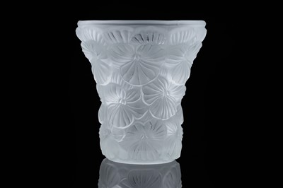 Lot 624 - A Barolac pansies vase