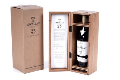 Lot 1063 - The Macallan 25 Year Old Highland Single Malt Scotch Whisky