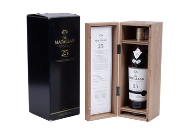 Lot 1064 - The Macallan 25 Year Old Highland Single Malt Scotch Whisky
