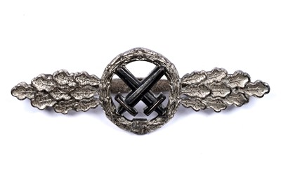 Lot 711 - German Second World War Air to Ground Support Squadron clasp badge