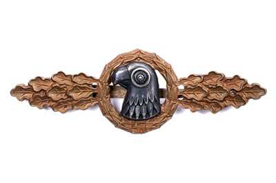 Lot 719 - German Second World War Reconnaissance clasp badge