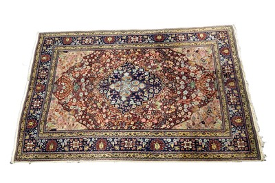 Lot 994 - A Kashan hand-made rug
