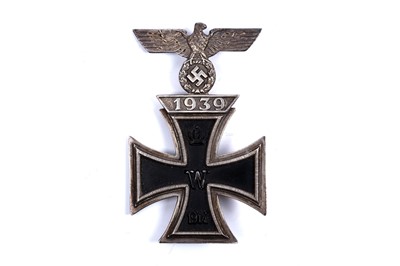 Lot 675 - 1914 Iron Cross 1st Class factory mounted with secondary award 1939
