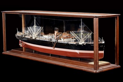 Lot 612 - A fine quality shipbuilders scale model of the turbine steam ship ‘Cairnglen’