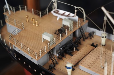 Lot 612 - A fine quality shipbuilders scale model of the turbine steam ship ‘Cairnglen’