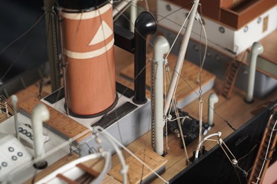Lot 612 - A fine quality shipbuilders scale model of the turbine steam ship ‘Cairnglen’