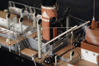 Lot 612 - A fine quality shipbuilders scale model of the turbine steam ship ‘Cairnglen’