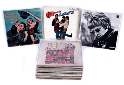 Lot 333 - Vinyl albums featuring artists of the 1960’s
