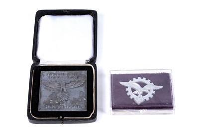 Lot 766 - German Third Reich GL Industrial Insignia, and a Third Reich DAF Non-Portable Award