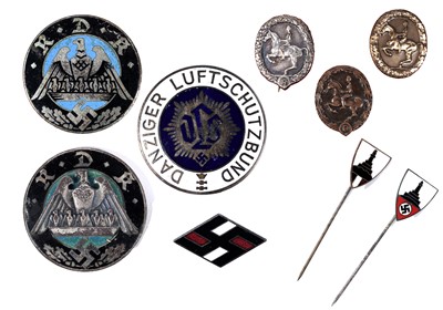 Lot 767 - A selection of German first half 20th Century pins and badges